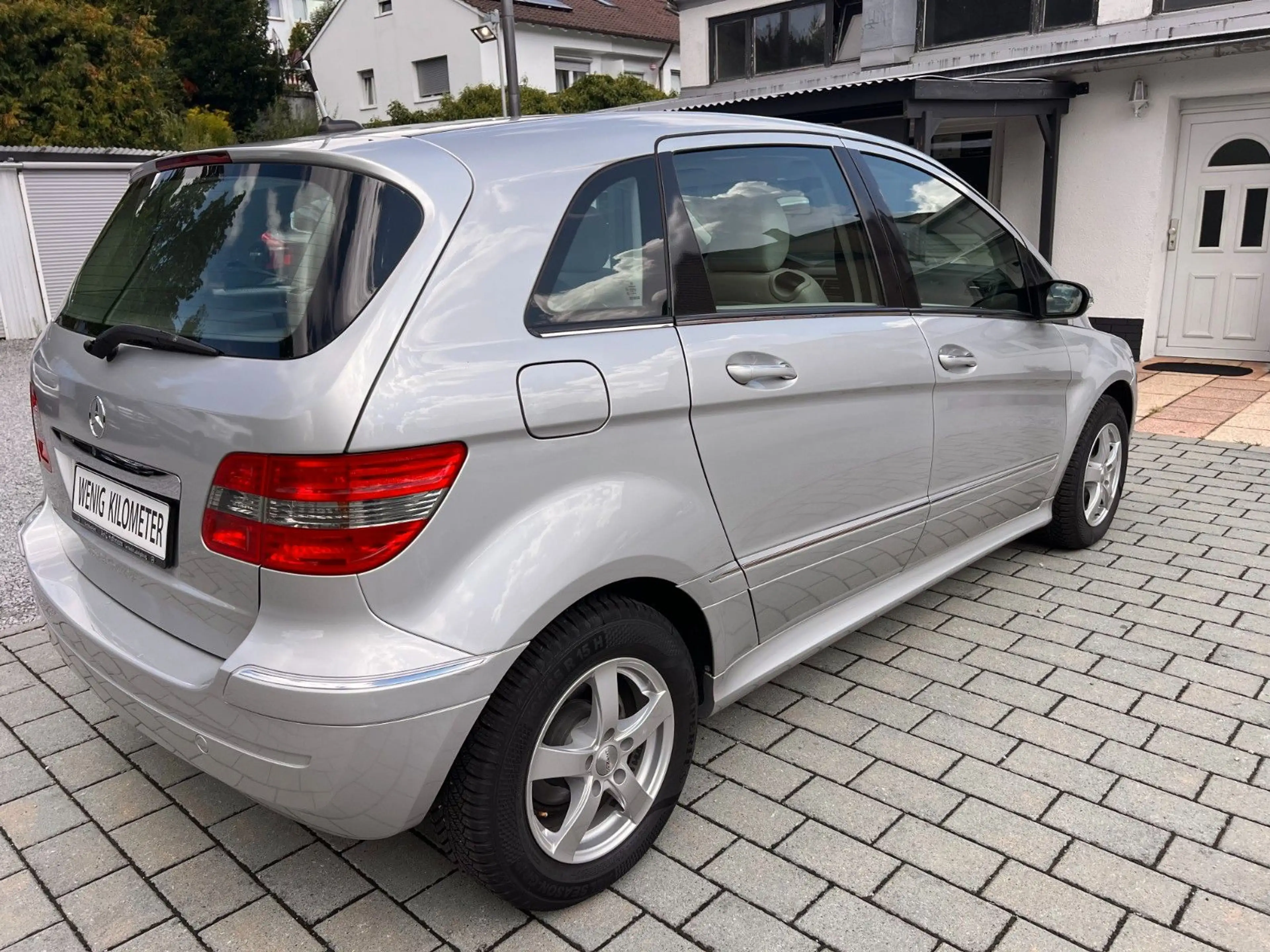 Mercedes-Benz B 170 PANO KLIMA SCHECKHEFT TOP TÜV 08.2028 — photo 17
