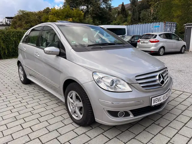 Mercedes-Benz B 170 PANO KLIMA SCHECKHEFT TOP TÜV 08.2028