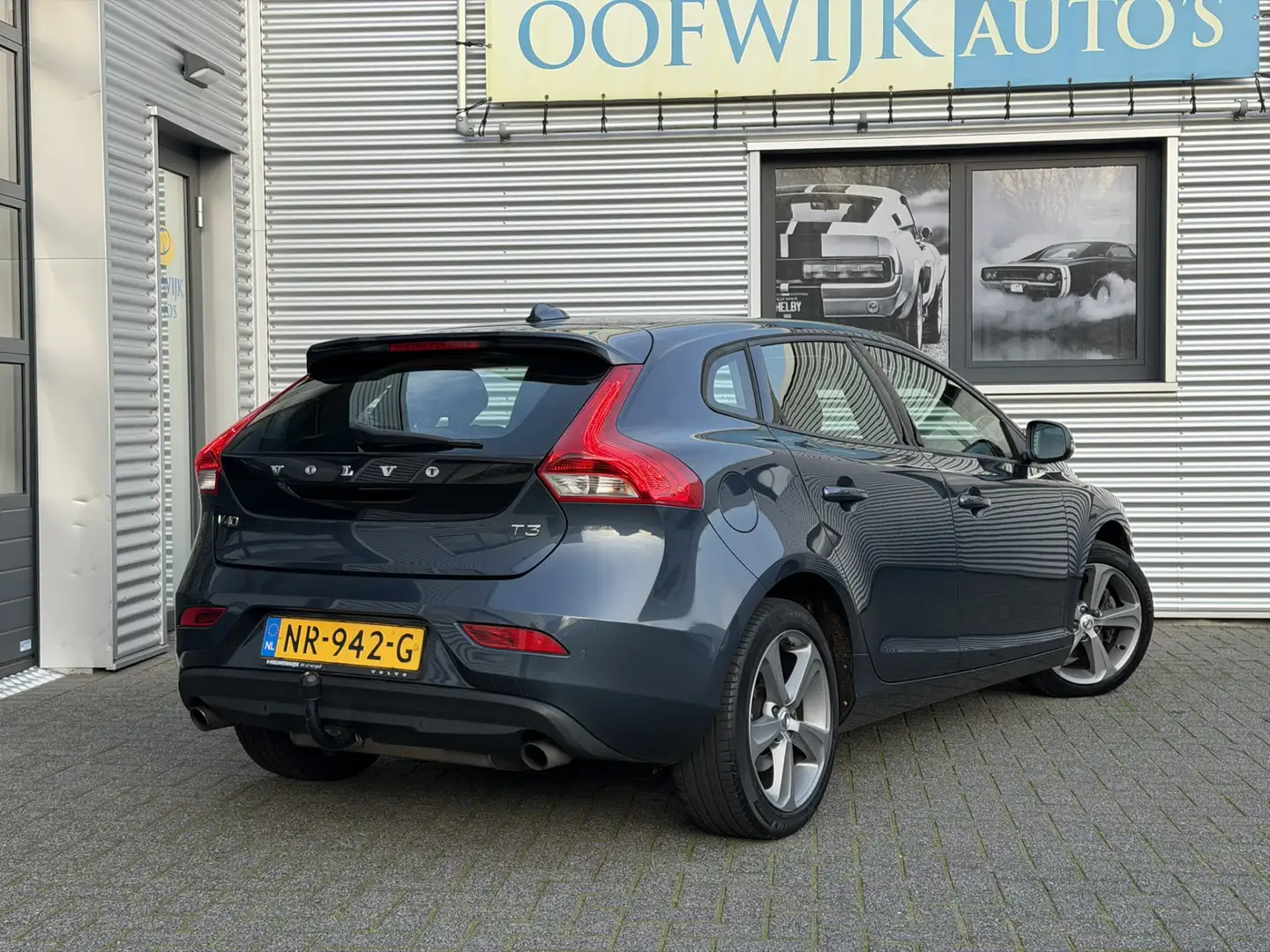 Volvo V40 2.0 T3 Momentum Clima Navi Led Blau - 2