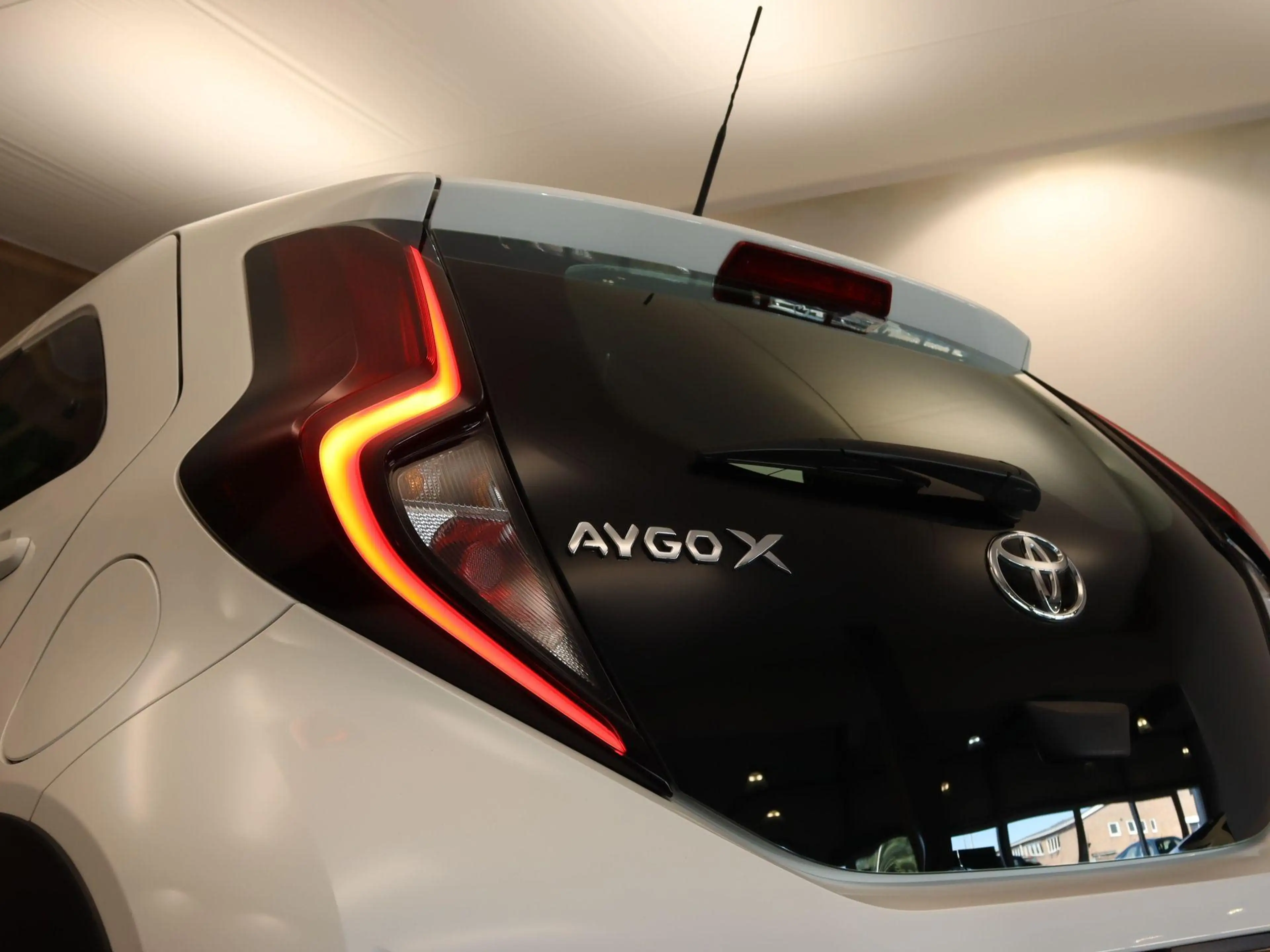 Toyota Aygo X 1.0 VVT-i MT Play - ORIGINEEL NEDERLANDSE AUTO - A — photo 12