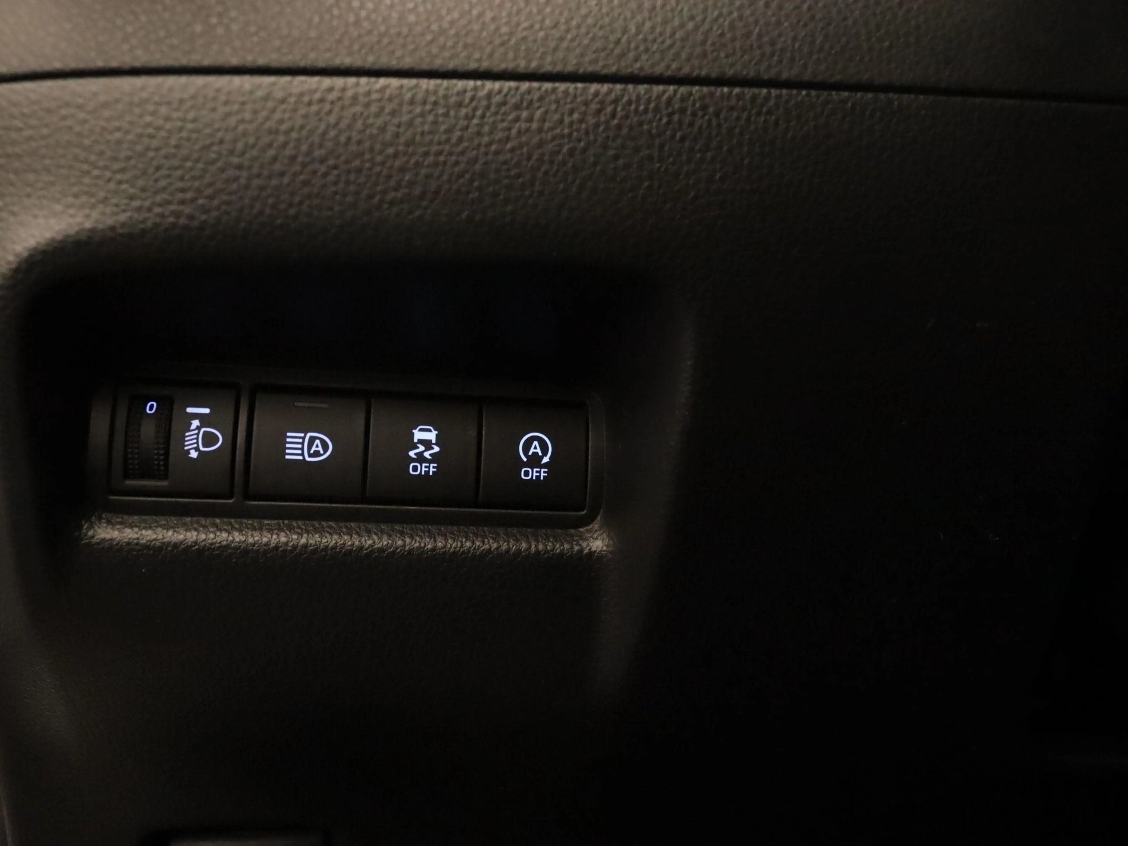 Toyota Aygo X 1.0 VVT-i MT Play - ORIGINEEL NEDERLANDSE AUTO - A — photo 2