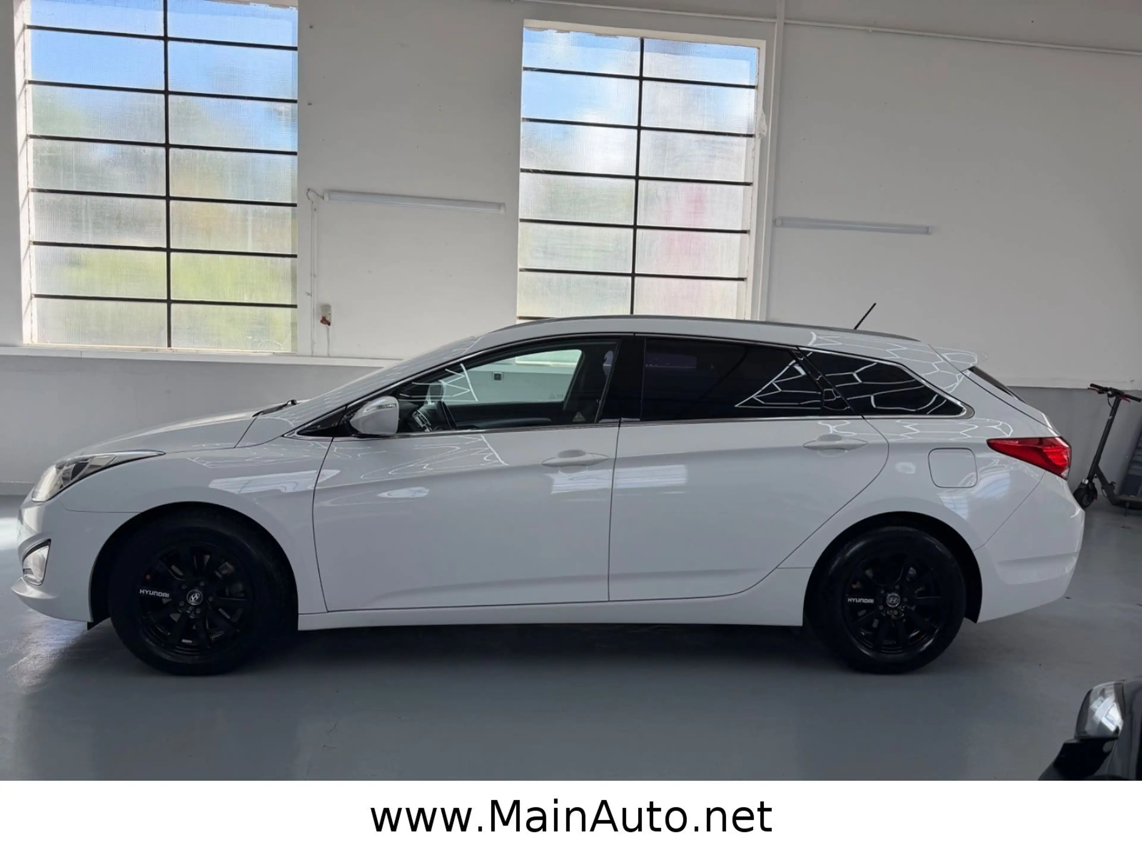 Hyundai i40 cw Comfort 1.Hand/2xPDC/SitzHeiz/81000KM — photo 3