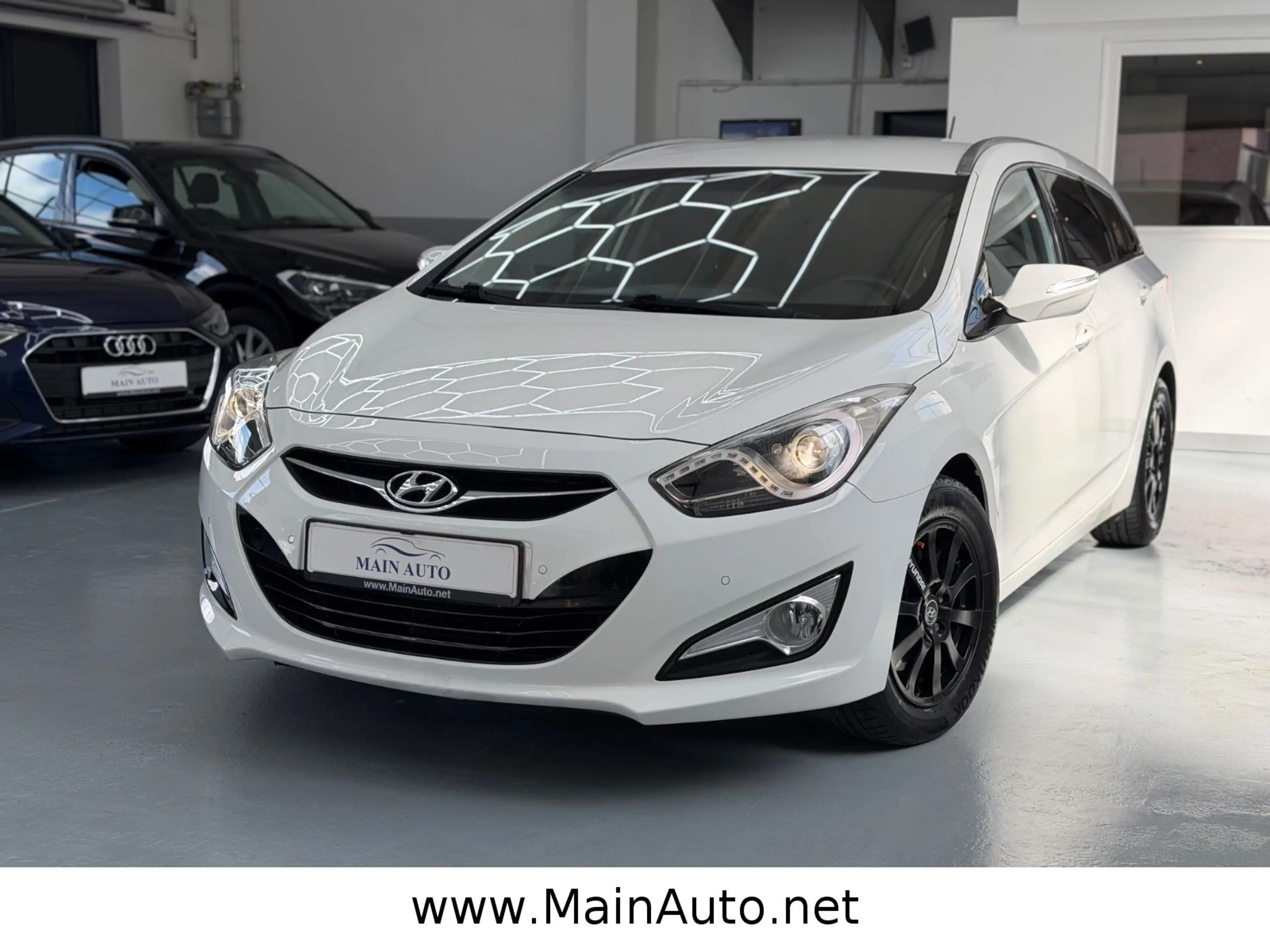 Hyundai i40 cw Comfort 1.Hand/2xPDC/SitzHeiz/81000KM — photo 2