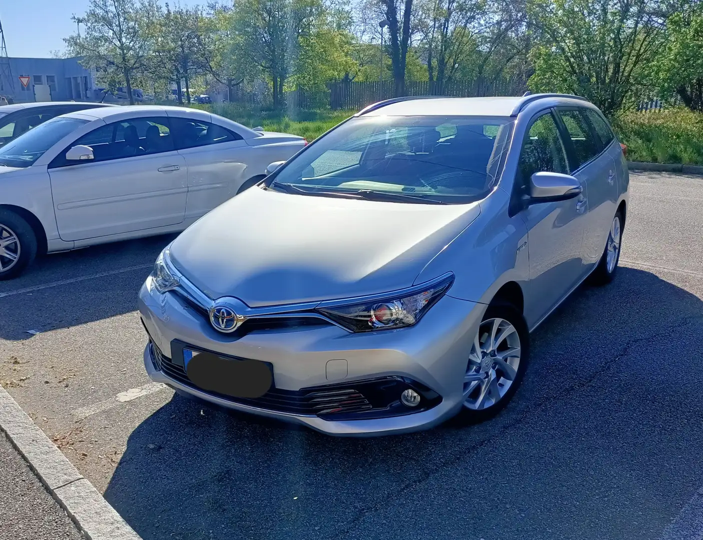 Toyota Auris Auris Touring Sport 1.8 hybrid + GPL Argento - 2