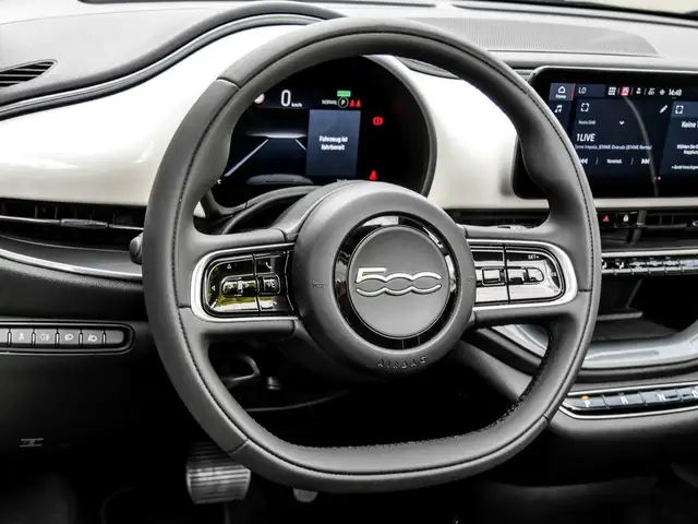 Fiat 500E view 8