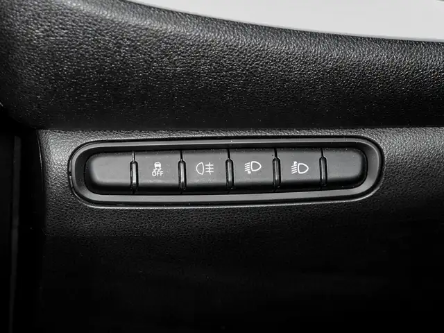 Fiat 500E view 12