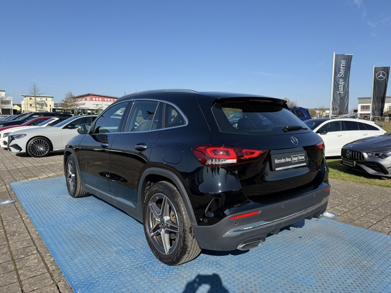 Mercedes-Benz GLA 200 AMG+AHK+KAM+LED+NAVI+PDC+WIDE+SHZ — photo 8