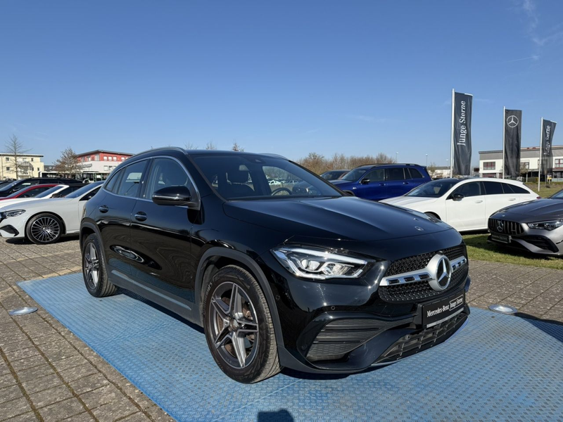 Mercedes-Benz GLA 200 AMG+AHK+KAM+LED+NAVI+PDC+WIDE+SHZ — photo 4