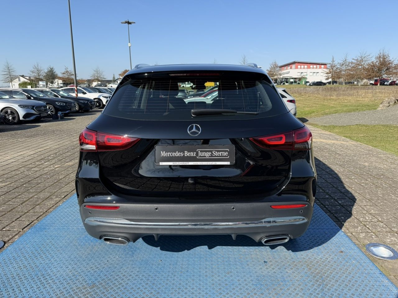 Mercedes-Benz GLA 200 AMG+AHK+KAM+LED+NAVI+PDC+WIDE+SHZ — photo 7