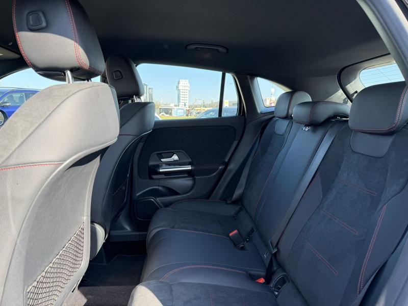 Mercedes-Benz GLA 200 AMG+AHK+KAM+LED+NAVI+PDC+WIDE+SHZ — photo 12