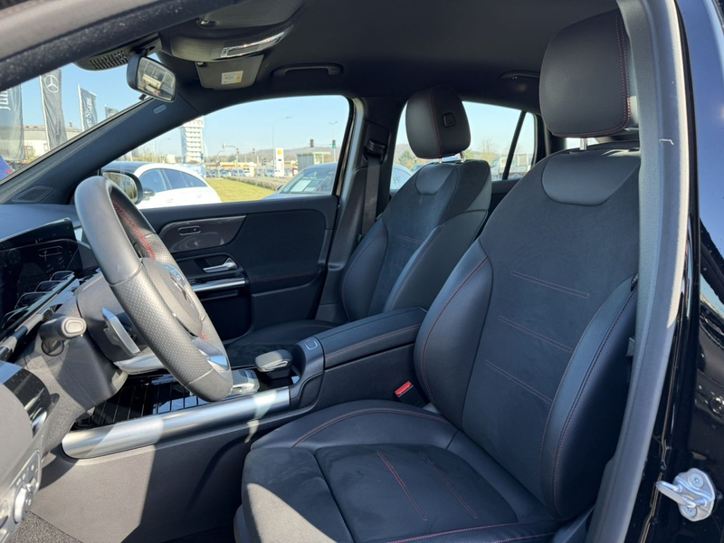 Mercedes-Benz GLA 200 AMG+AHK+KAM+LED+NAVI+PDC+WIDE+SHZ — photo 11