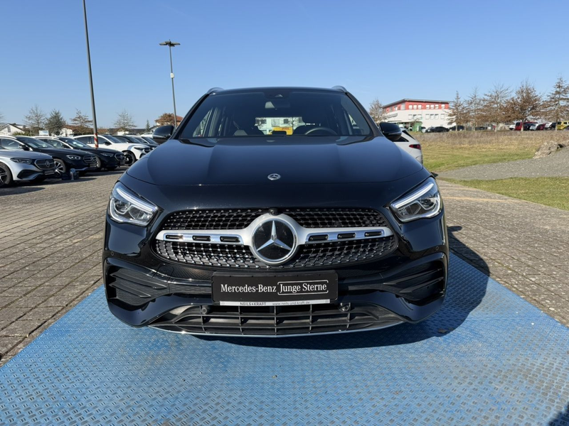 Mercedes-Benz GLA 200 AMG+AHK+KAM+LED+NAVI+PDC+WIDE+SHZ — photo 3