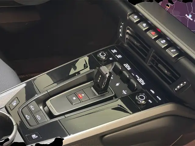 Porsche 911 view 12