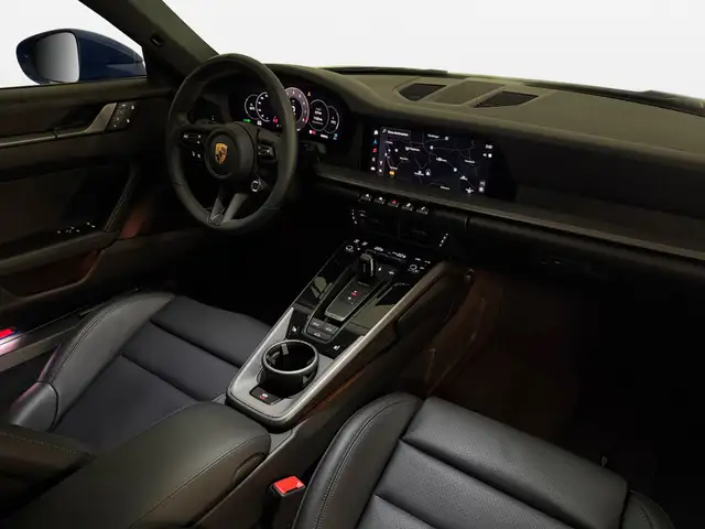 Porsche 911 view 10