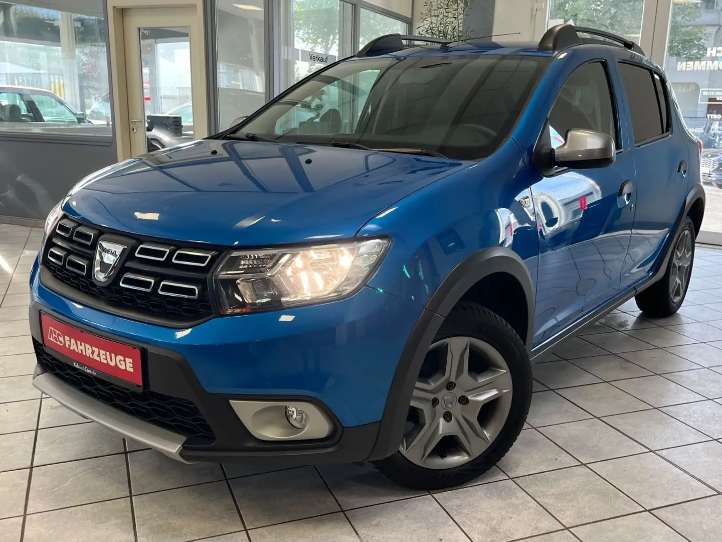 Dacia Sandero II Stepway Automatik Prestige Blau - 1
