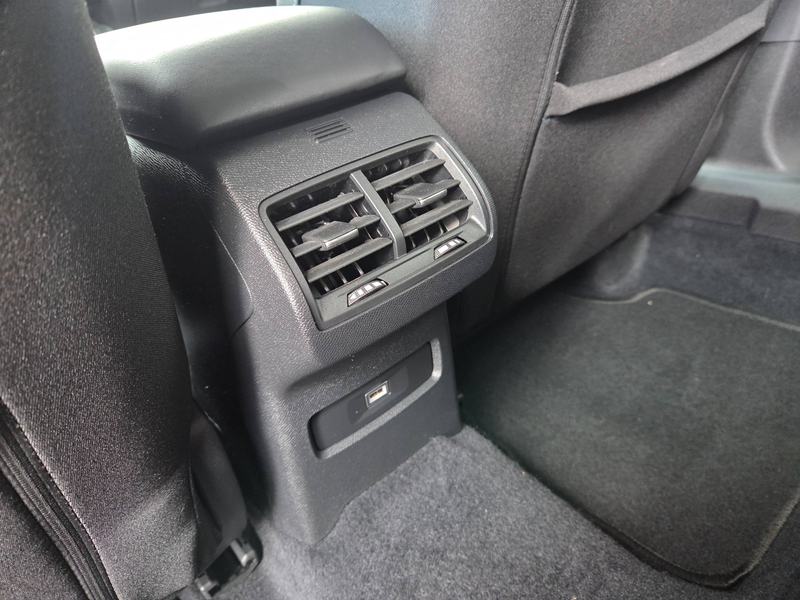 Citroen C4 Lim. Max AUTOM. LED ACC NAVI HUD — photo 6