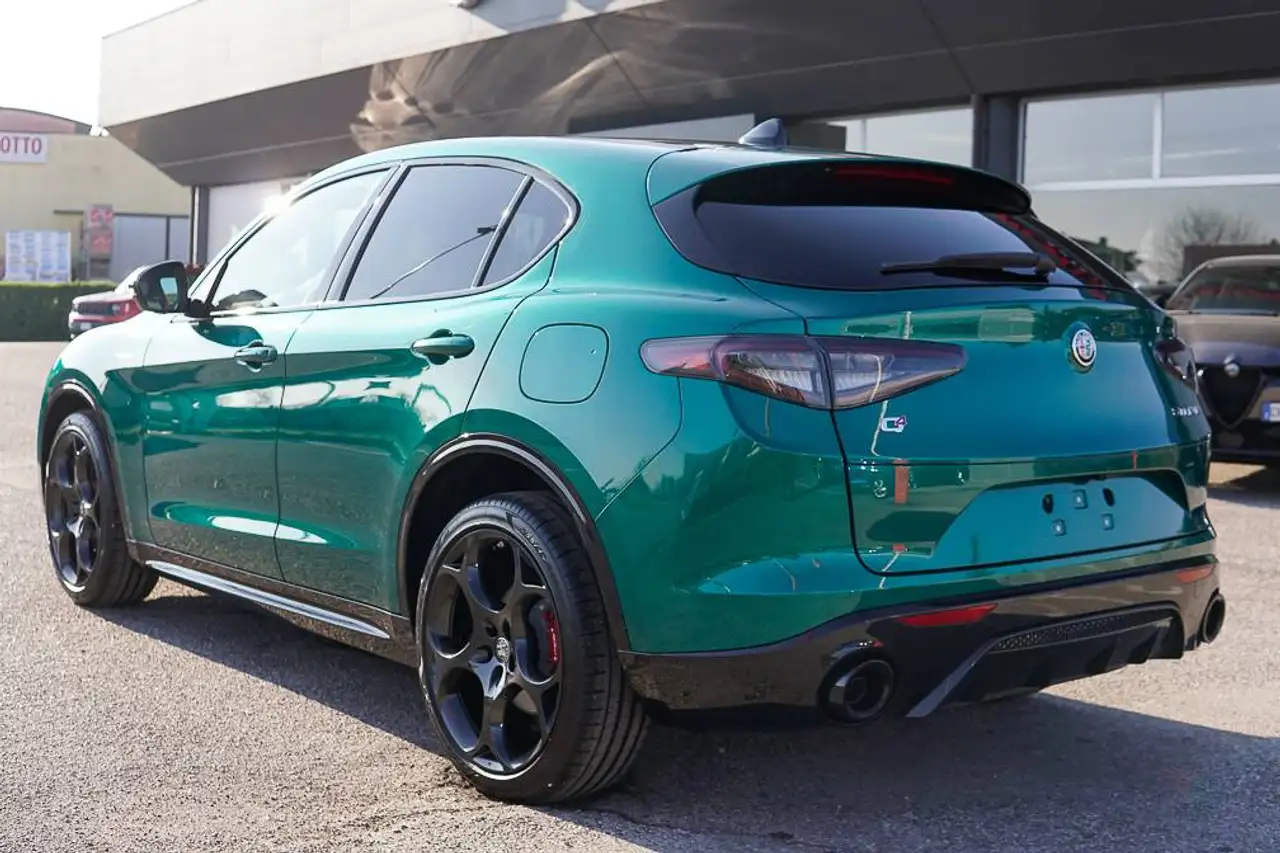 Alfa Romeo Stelvio 2025