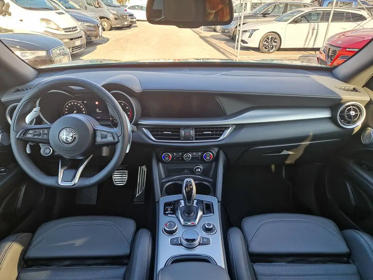 Alfa Romeo Stelvio 2025 — фото 13