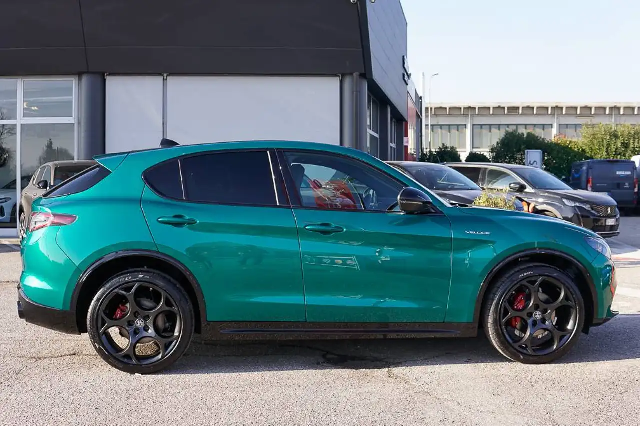 Alfa Romeo Stelvio 2025 — фото 8