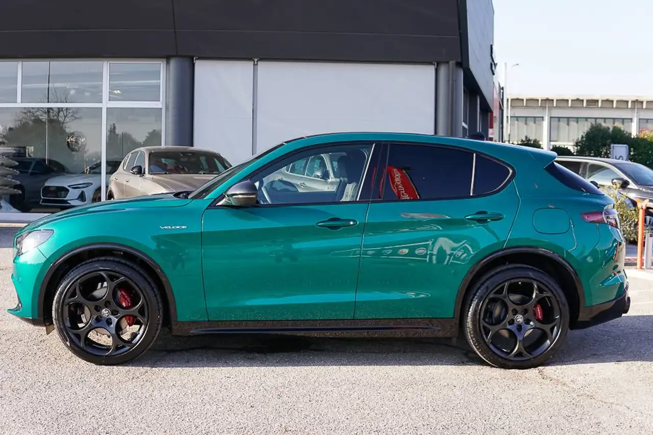 Alfa Romeo Stelvio 2025