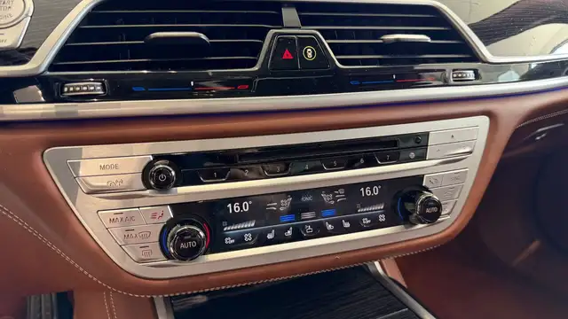 BMW 730 7er-Reihe Diesel Allrad (G11)  xDrive Aut. *VOLL Ansicht 23