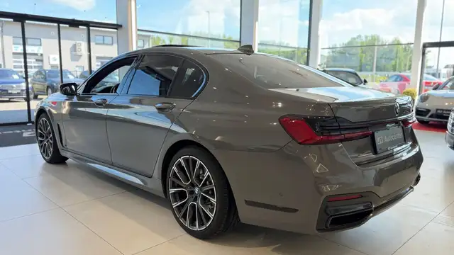 BMW 730 7er-Reihe Diesel Allrad (G11)  xDrive Aut. *VOLL Ansicht 12