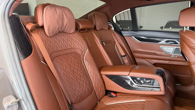 BMW 730 7er-Reihe Diesel Allrad (G11)  xDrive Aut. *VOLL Ansicht 31