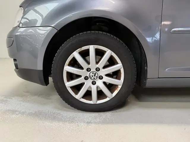 Volkswagen Touran view 7