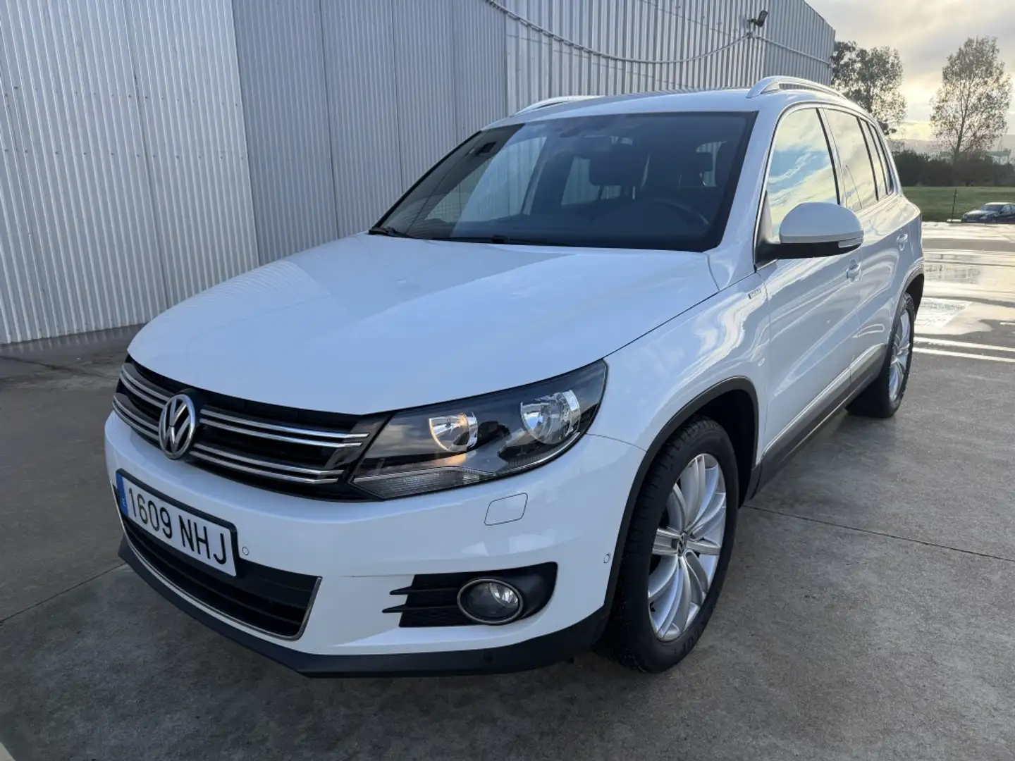 Volkswagen Tiguan 1.4TSI Sport 4x4 160 Blanc - 1