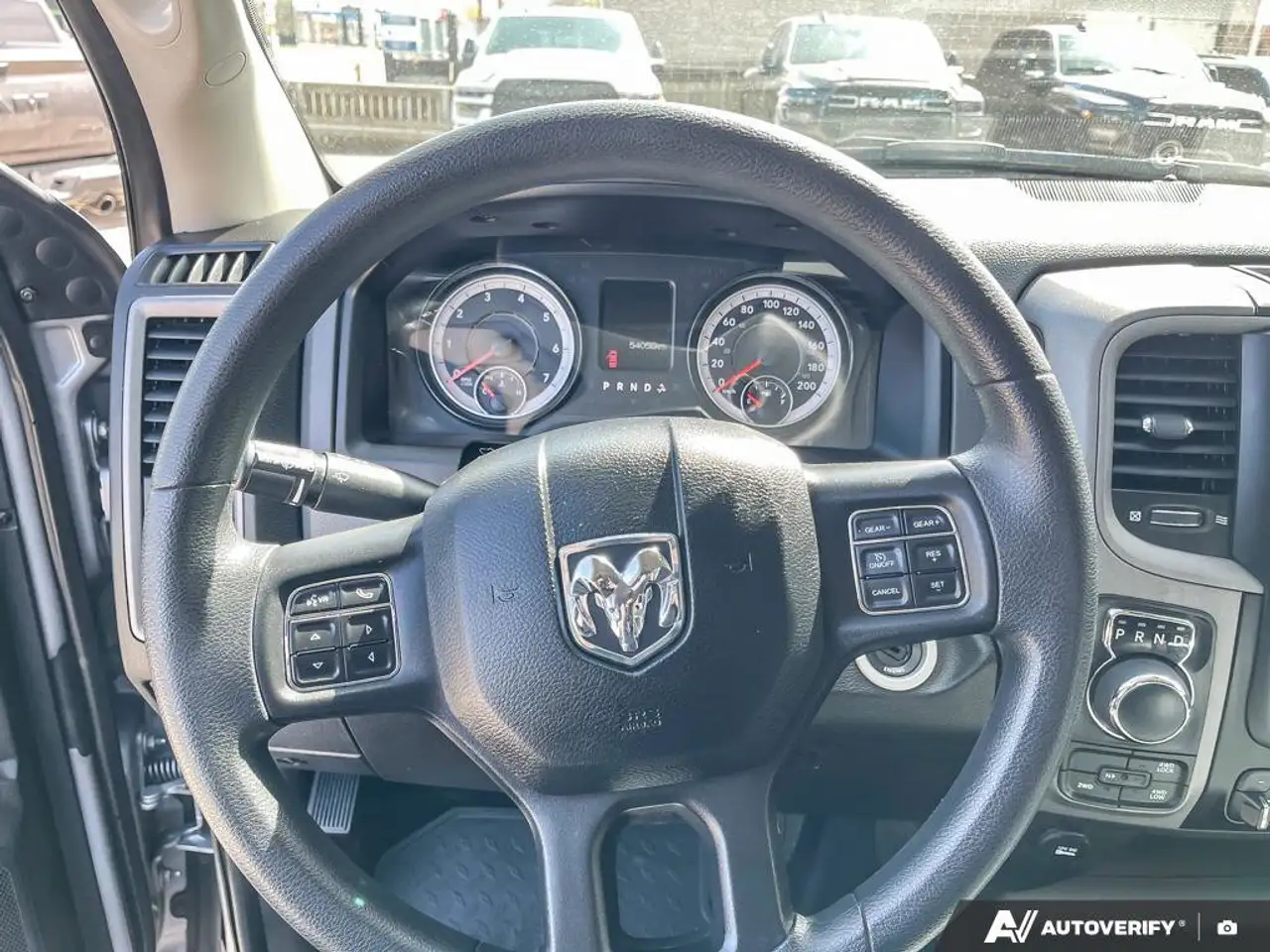 RAM 1500 снимка RAM 1500