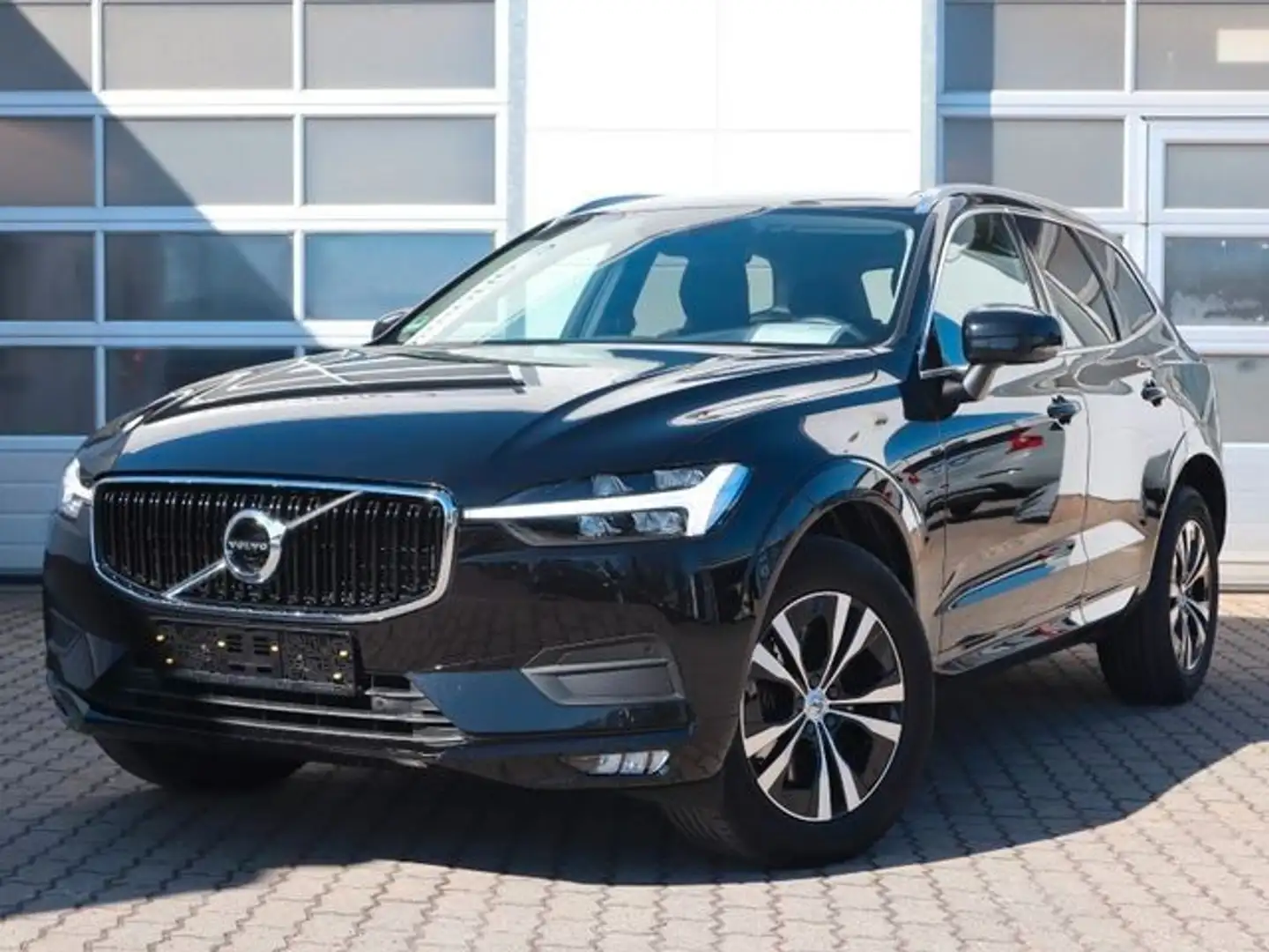 Volvo XC60 B4 Momentum Pro Automatik Blis Schwarz - 2