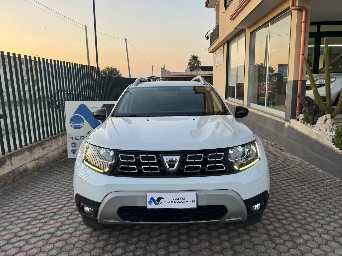 Dacia Duster 1.0 tce Prestige SL DaciaPlus Eco-g 4x2 100cv Bianco - 1