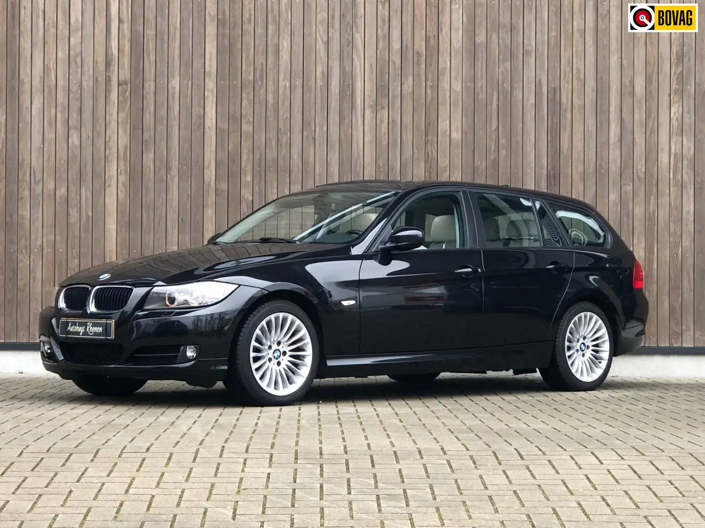 BMW 318 3-serie Touring 318i Luxury Line|Pano|Leder|UNIEKE Zwart - 1