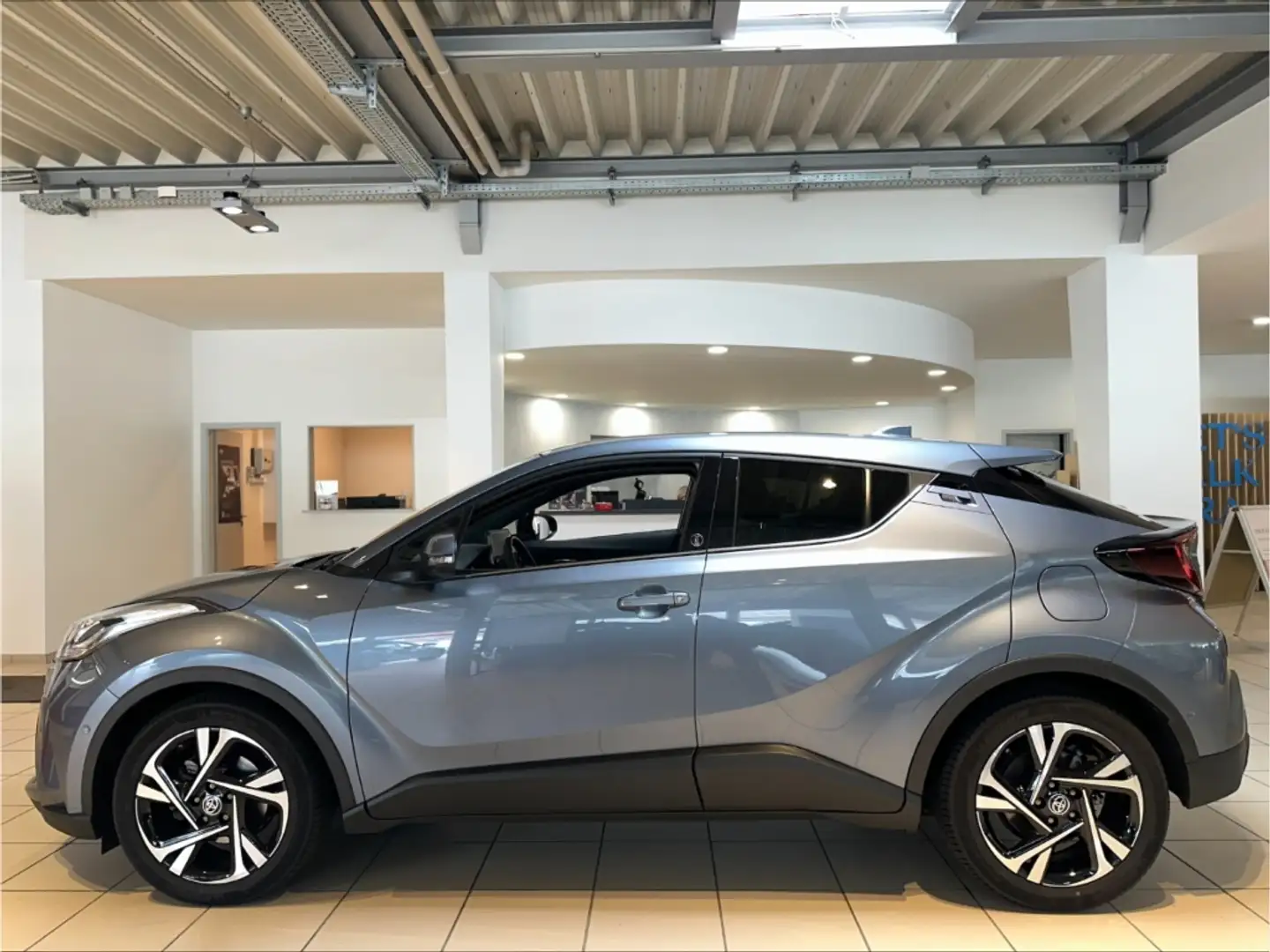 Toyota C-HR Hybrid Team D (Kamera, Navi, Apple Carplay) Bleu - 2