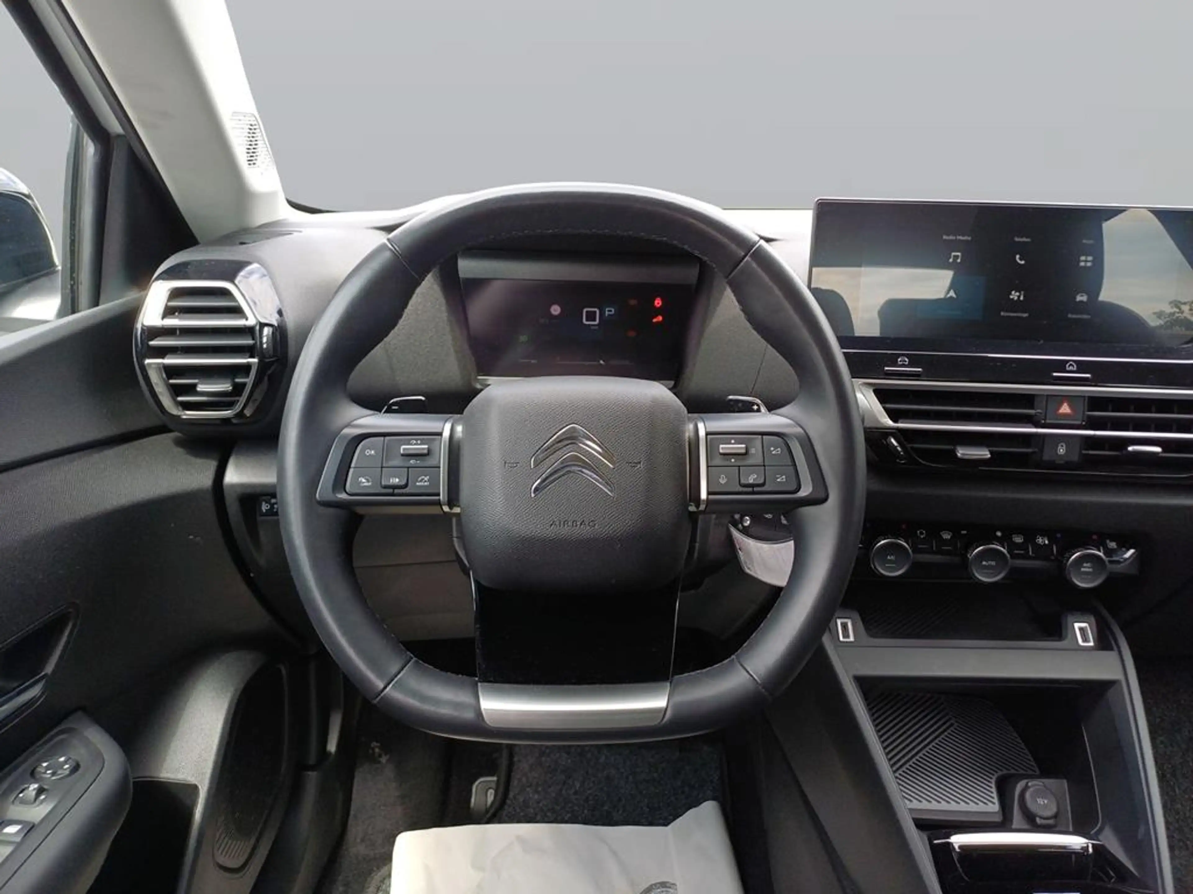Citroen C4 X Feel Pack — photo 12