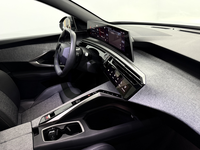 Peugeot 5008 1.2 Hybrid 145 Allure 7p 360 Camera, Navi, Cruise — photo 10