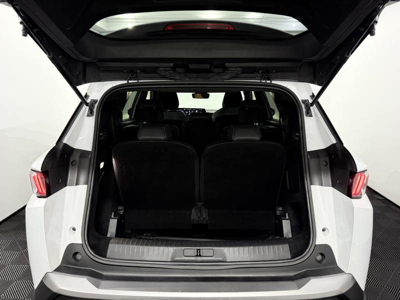 Peugeot 5008 1.2 Hybrid 145 Allure 7p 360 Camera, Navi, Cruise — photo 35