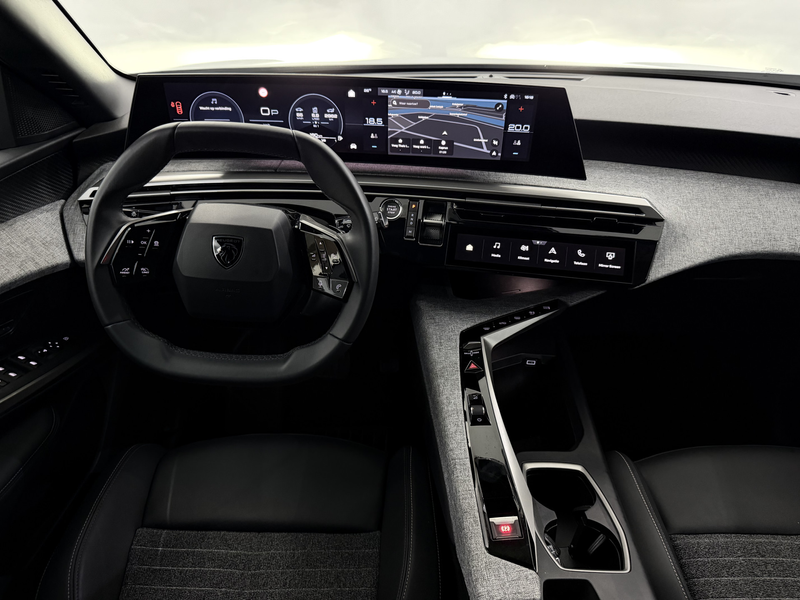 Peugeot 5008 1.2 Hybrid 145 Allure 7p 360 Camera, Navi, Cruise — photo 12