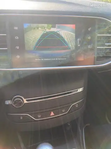 Peugeot 308 view 5