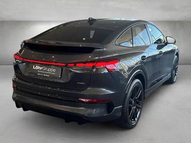 Audi E-Tron view 3