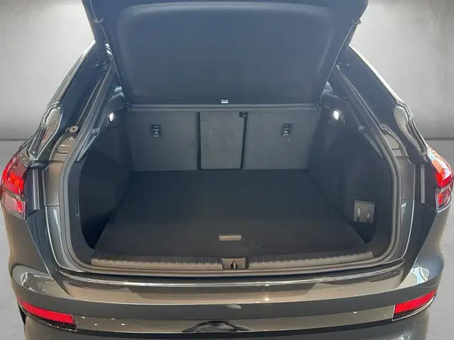 Audi E-Tron view 5