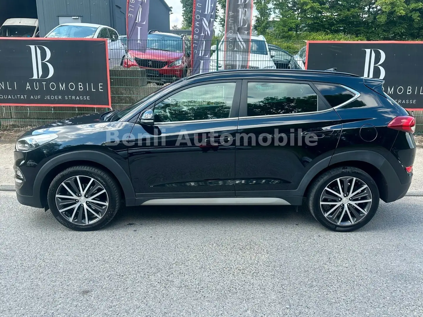 Hyundai TUCSON Passion/NAVI/PANO/SHZ/TMP/DAB/LED/KEYLESS Zwart - 2