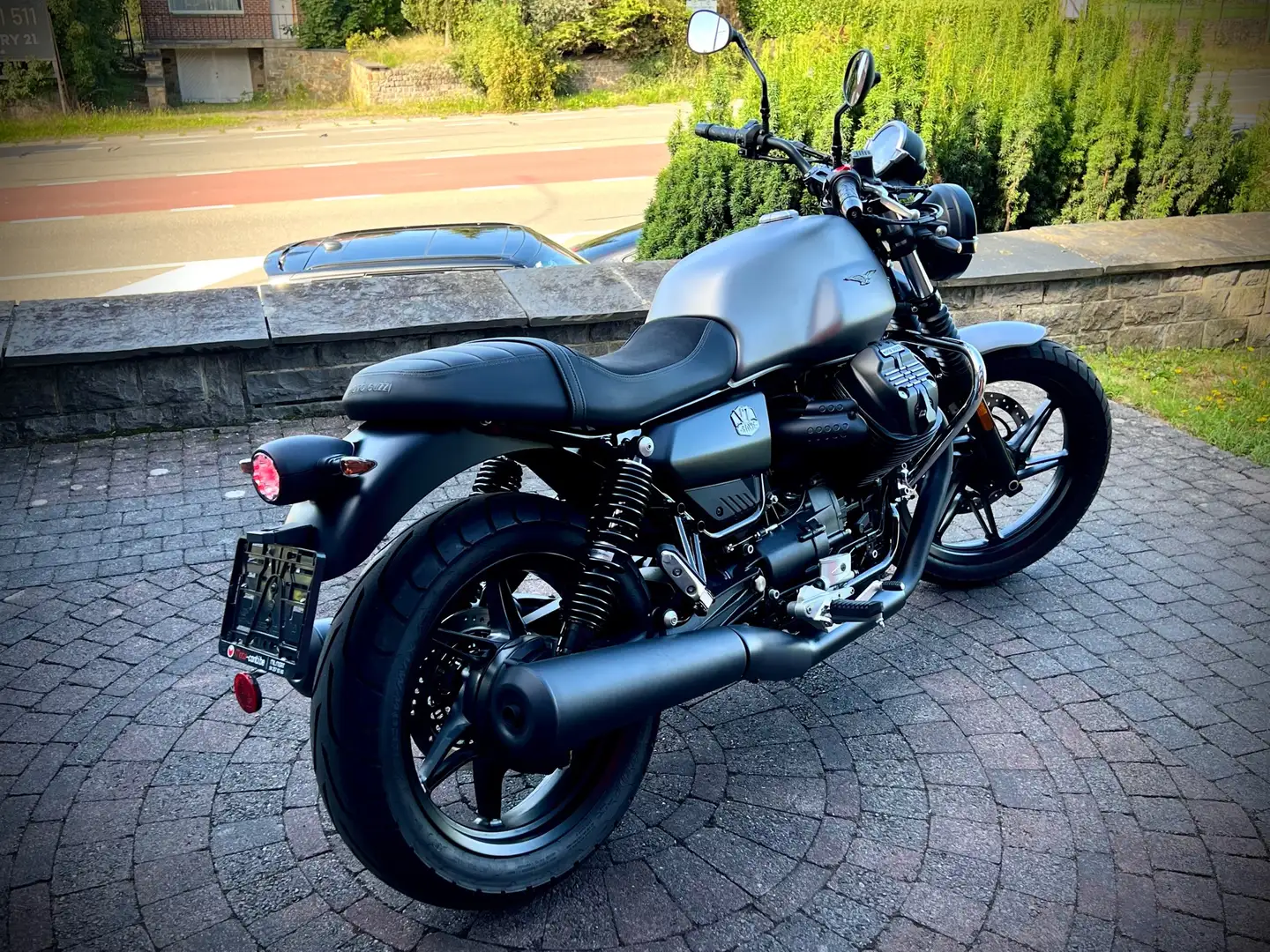 Moto Guzzi V 7 Stone 250 Km !!!! Grijs - 2