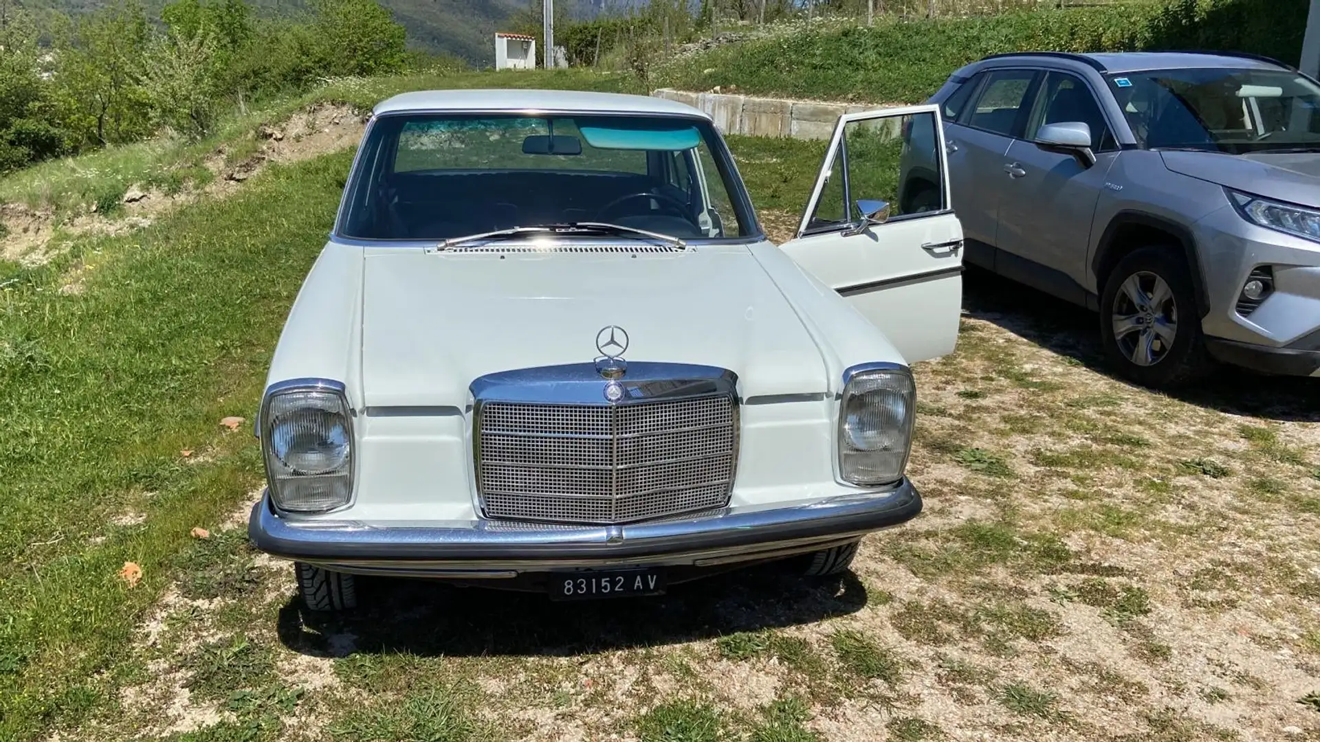 Mercedes-Benz 200 200/8 - 2