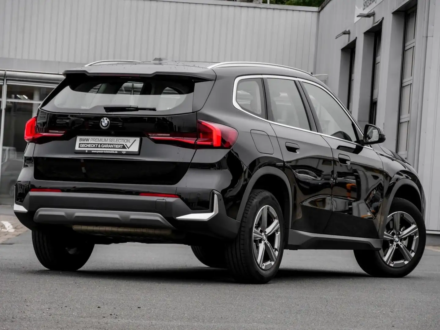 BMW X1 sDrive18i DAB+LED+RFK+PDC+SHZ Bianco - 2
