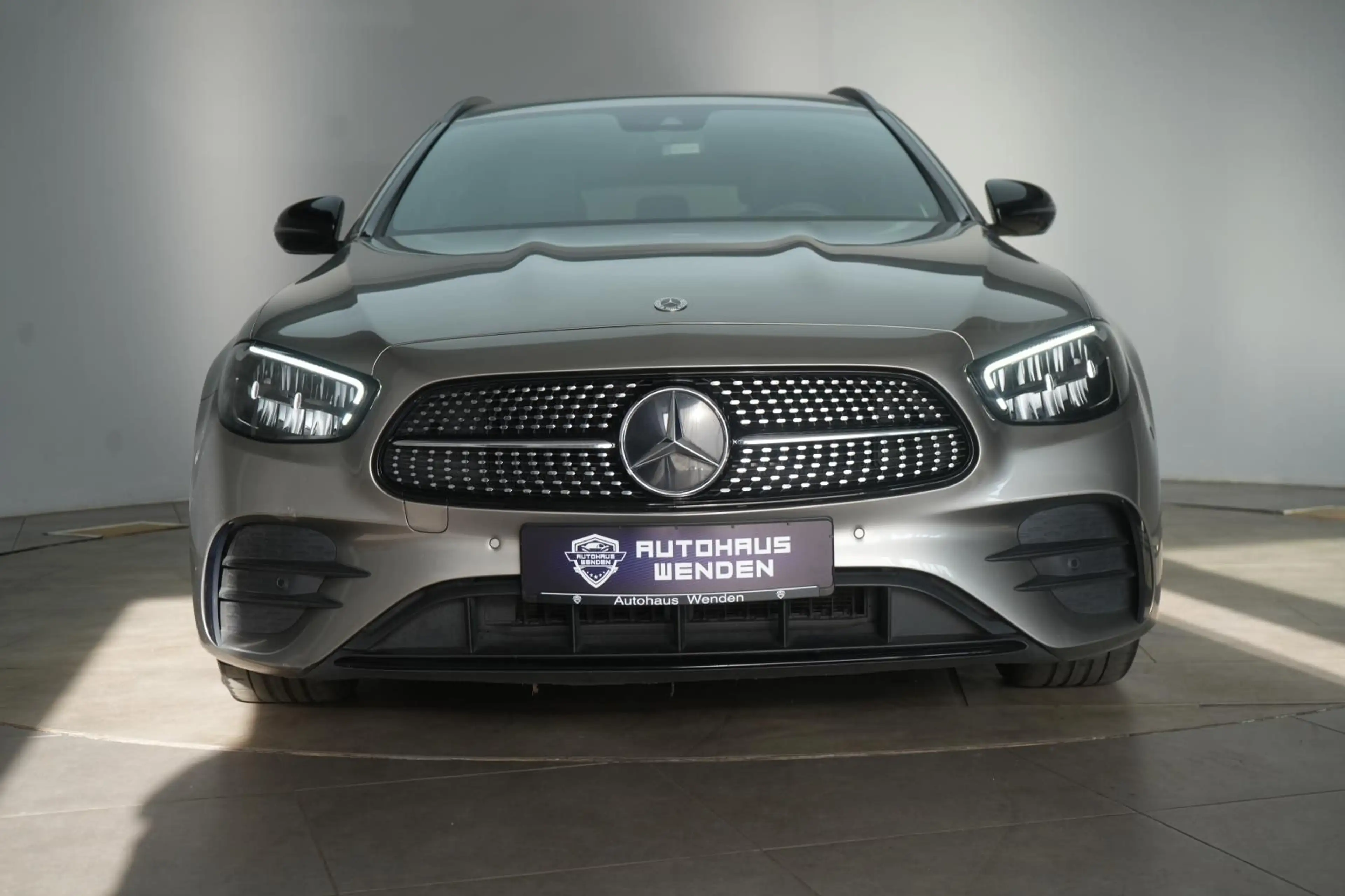Mercedes-Benz E 220 d T 9G-Tronic AMG Kamera/Burmester/AHK/Lan — photo 3
