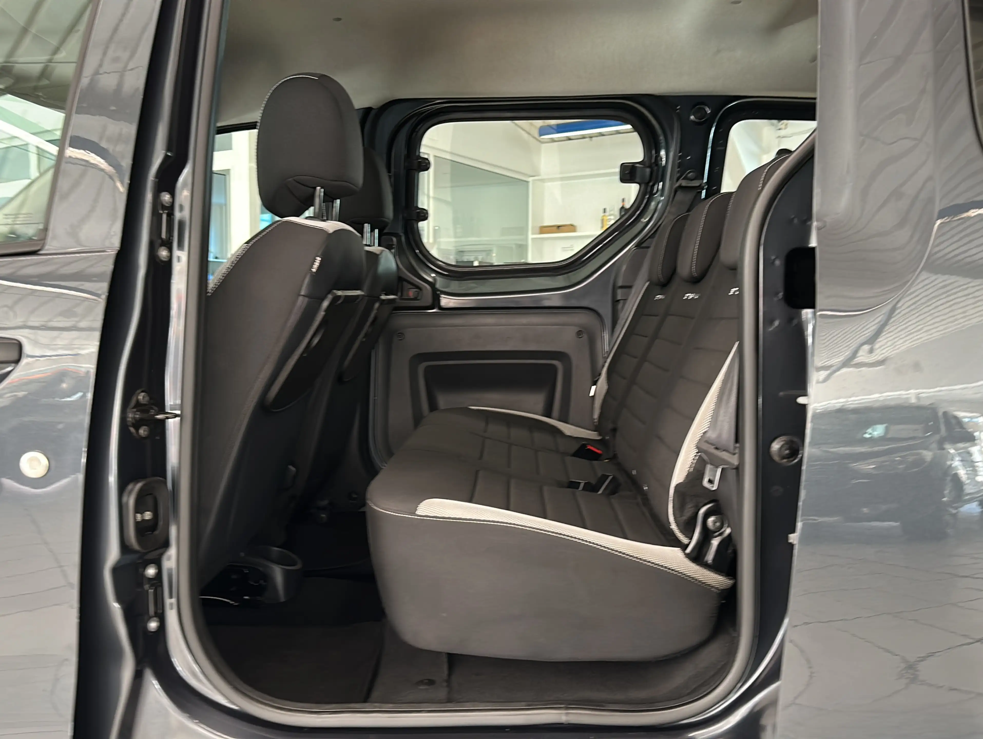 Dacia Dokker 1.3 TCe Stepway|Klima|Navi|DAB|AHK|Tempo| — photo 13