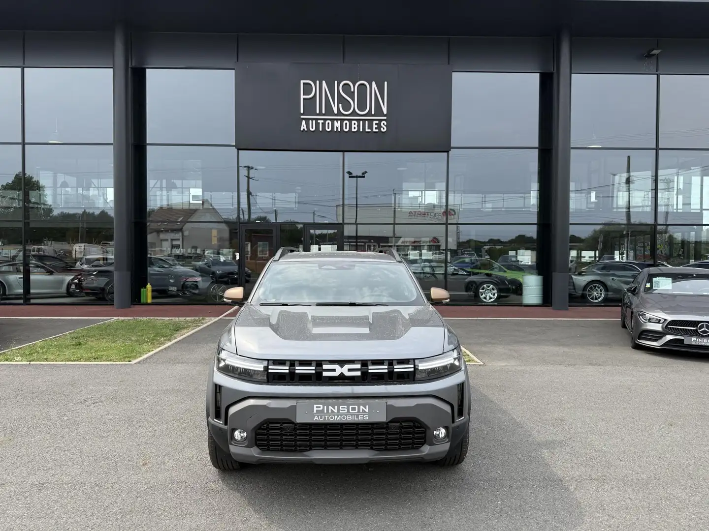 Dacia Duster Duster 1.2 TCe - 130 III SUV Extreme Grau - 2