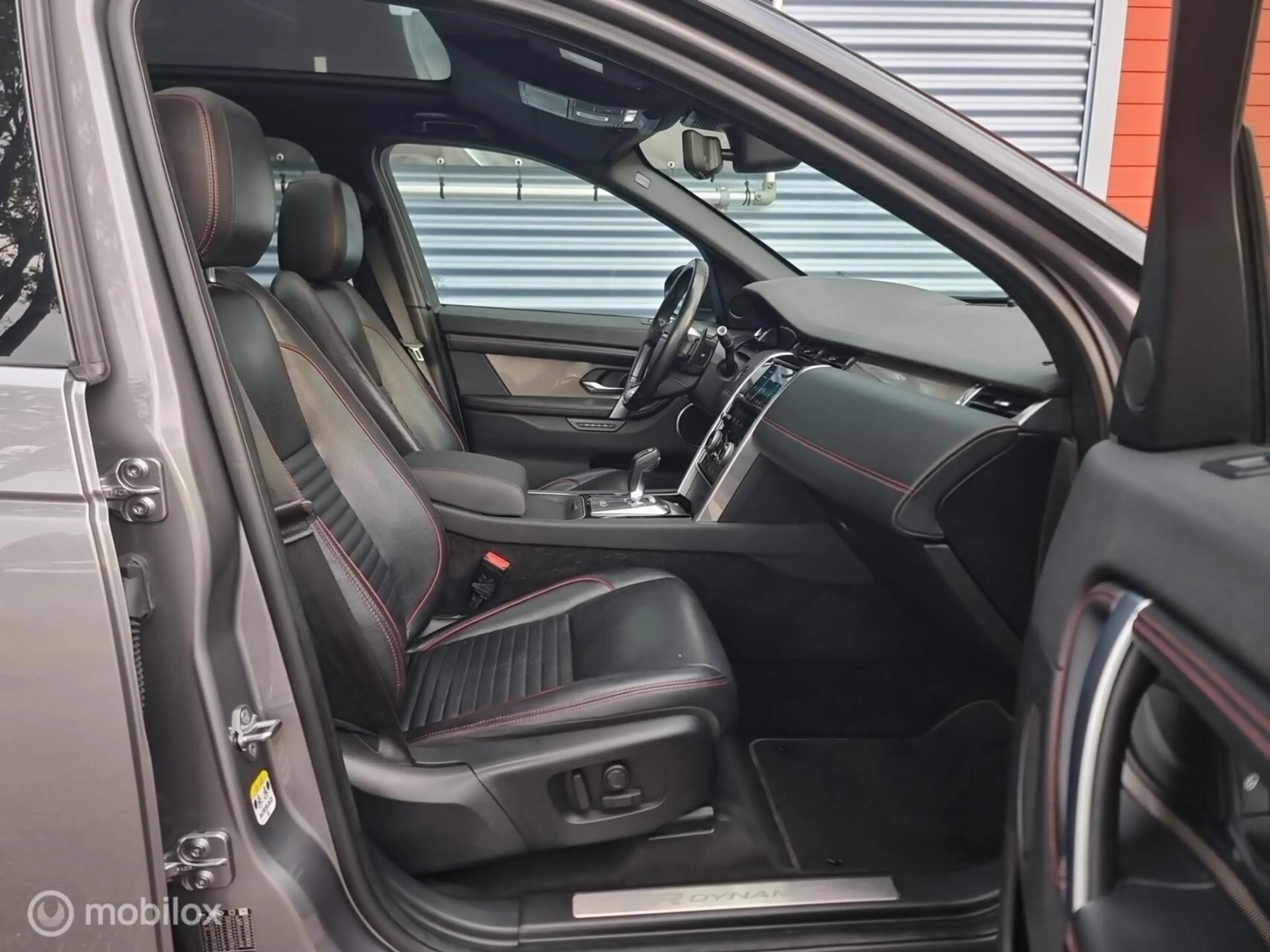 Land Rover Discovery Sport P300e 1.5 R-Dynamic. 4x4 309 pk — photo 10