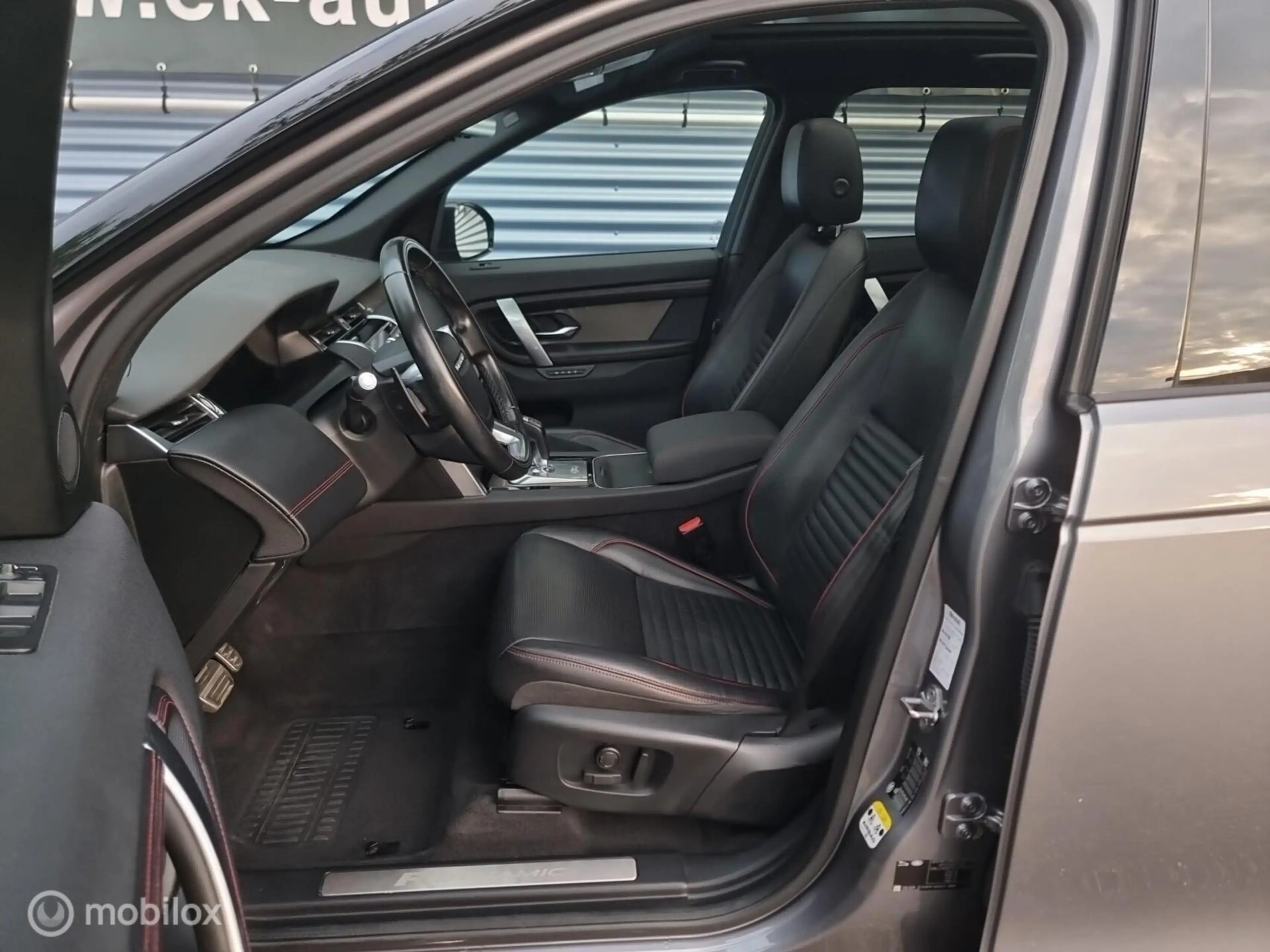 Land Rover Discovery Sport P300e 1.5 R-Dynamic. 4x4 309 pk — photo 12